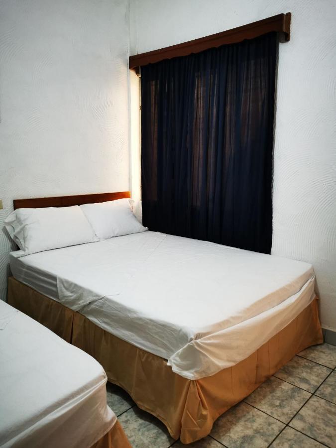 Natz Hotel Flores Luaran gambar