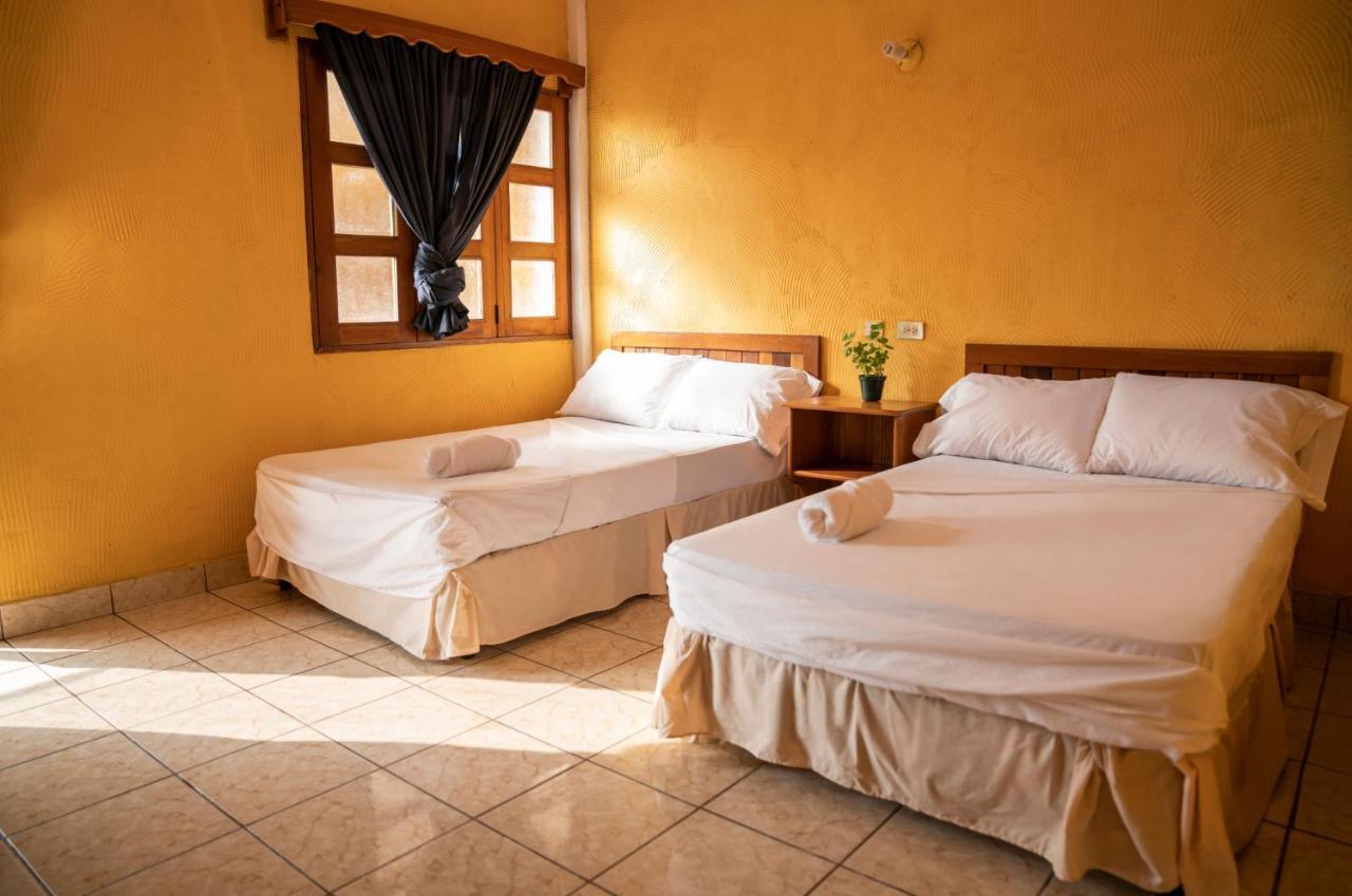 Natz Hotel Flores Luaran gambar