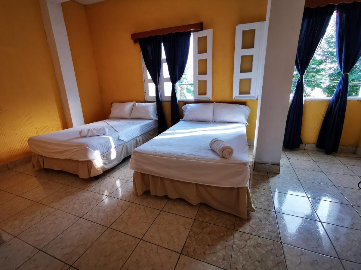 Natz Hotel Flores Luaran gambar
